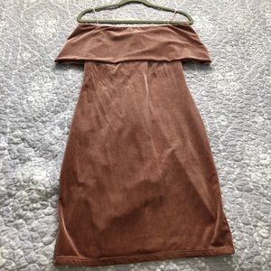 Gianni Bini off the shoulder velvet dress
